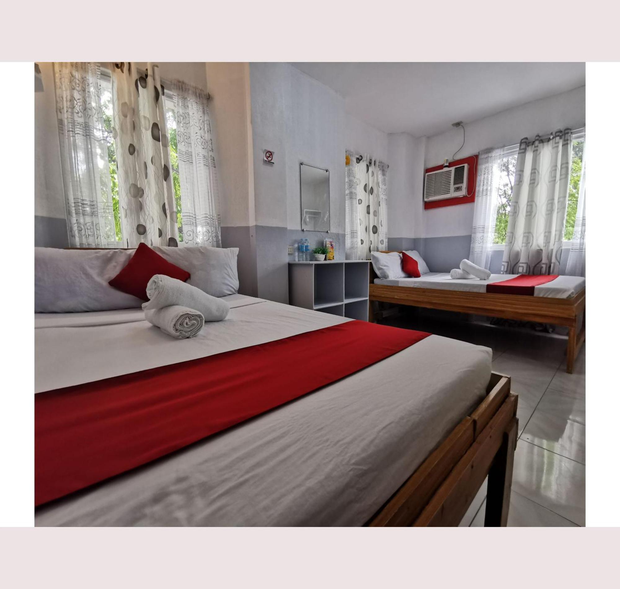 Oyo 449 Sunrise 888 Hotel Oslob Bagian luar foto