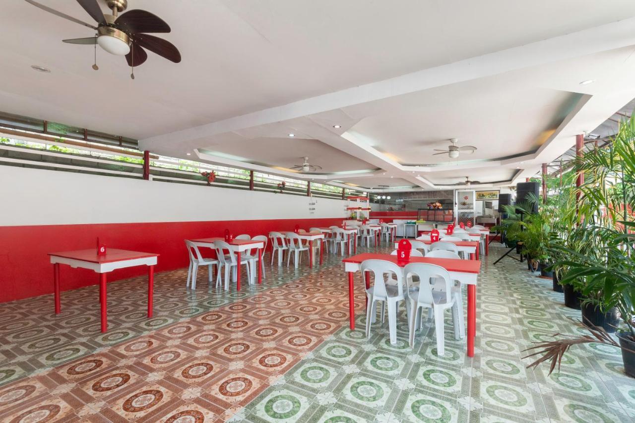 Oyo 449 Sunrise 888 Hotel Oslob Bagian luar foto